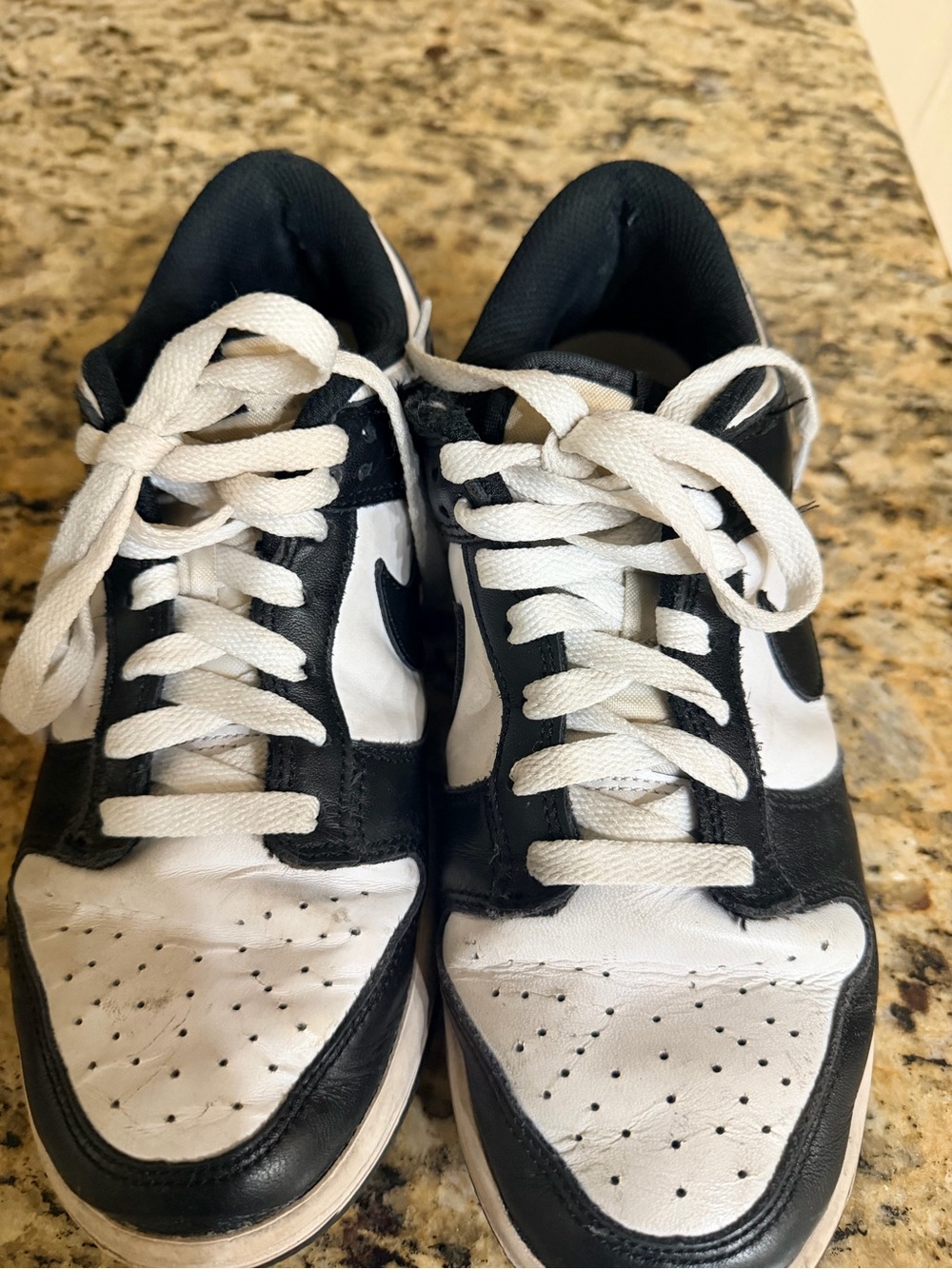 Black & White Women’s Low-Top Leather Sneakers